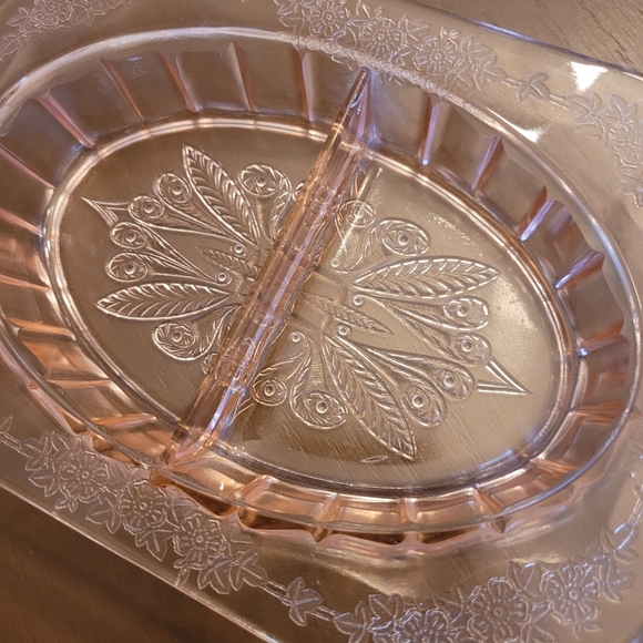 Jeannette Glass Company Pink  Divided Dish - Picture 3 of 3